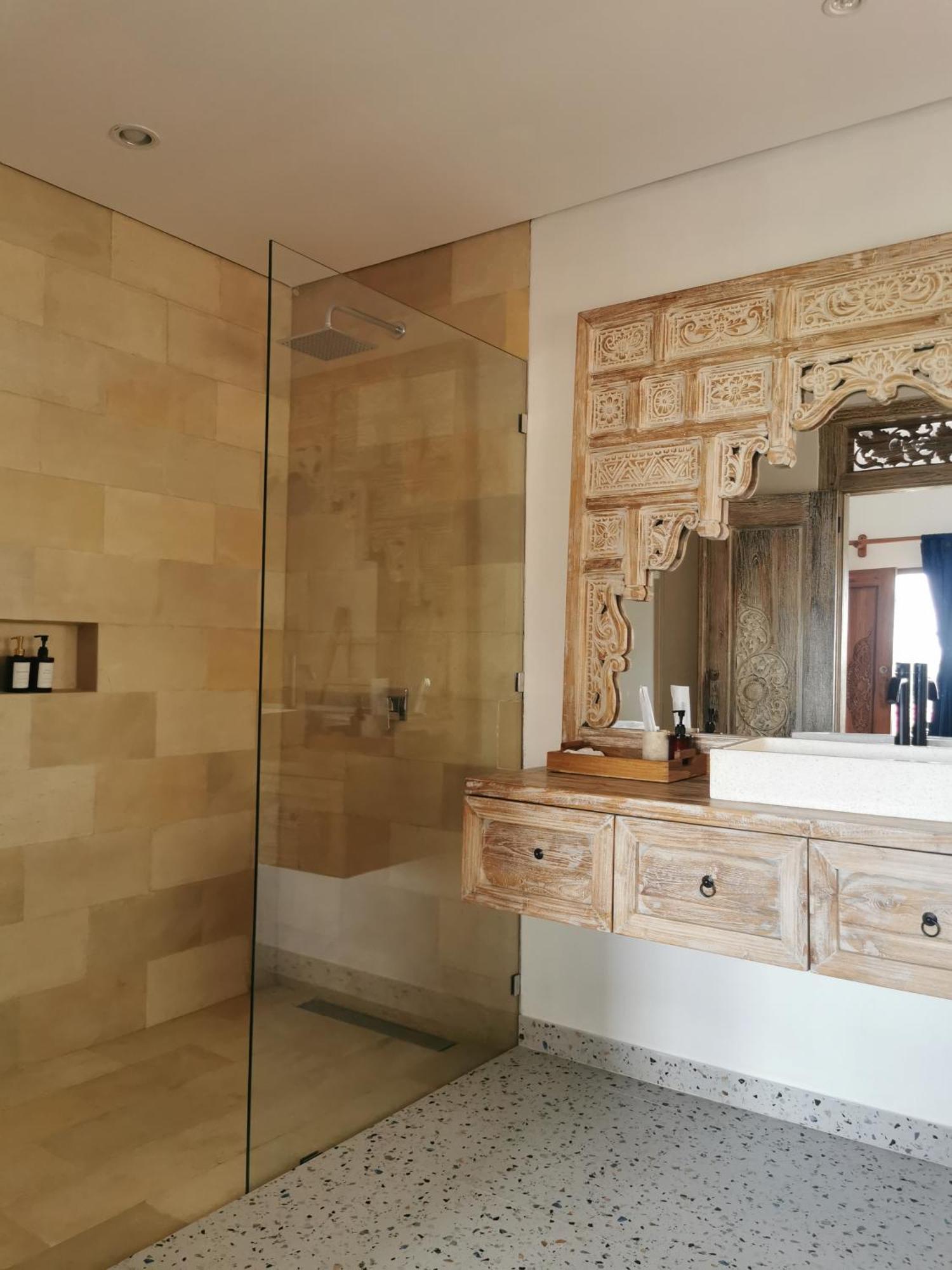 Mirabelle Joglo Village كاريمونجاوا الغرفة الصورة