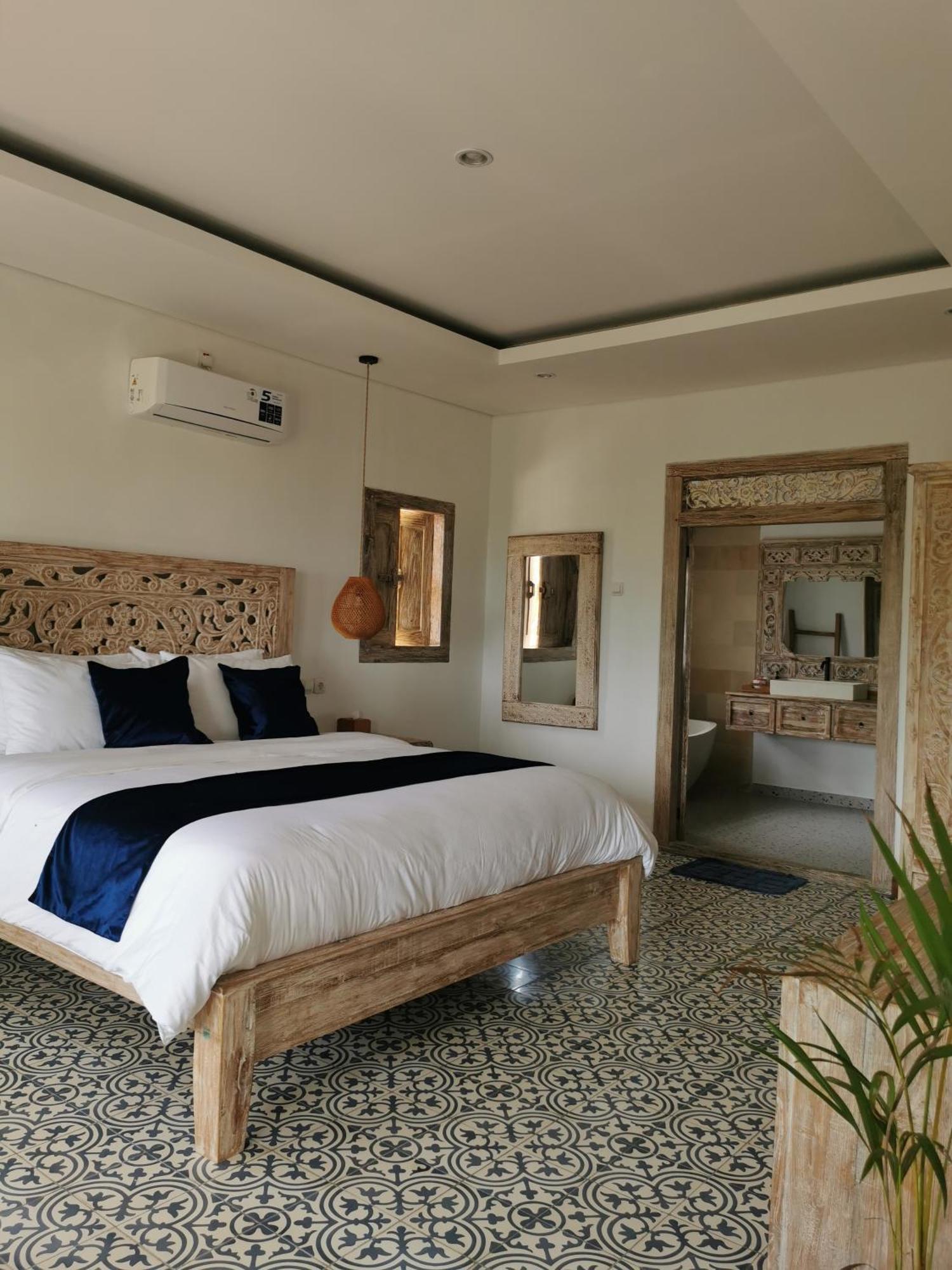 Mirabelle Joglo Village كاريمونجاوا الغرفة الصورة