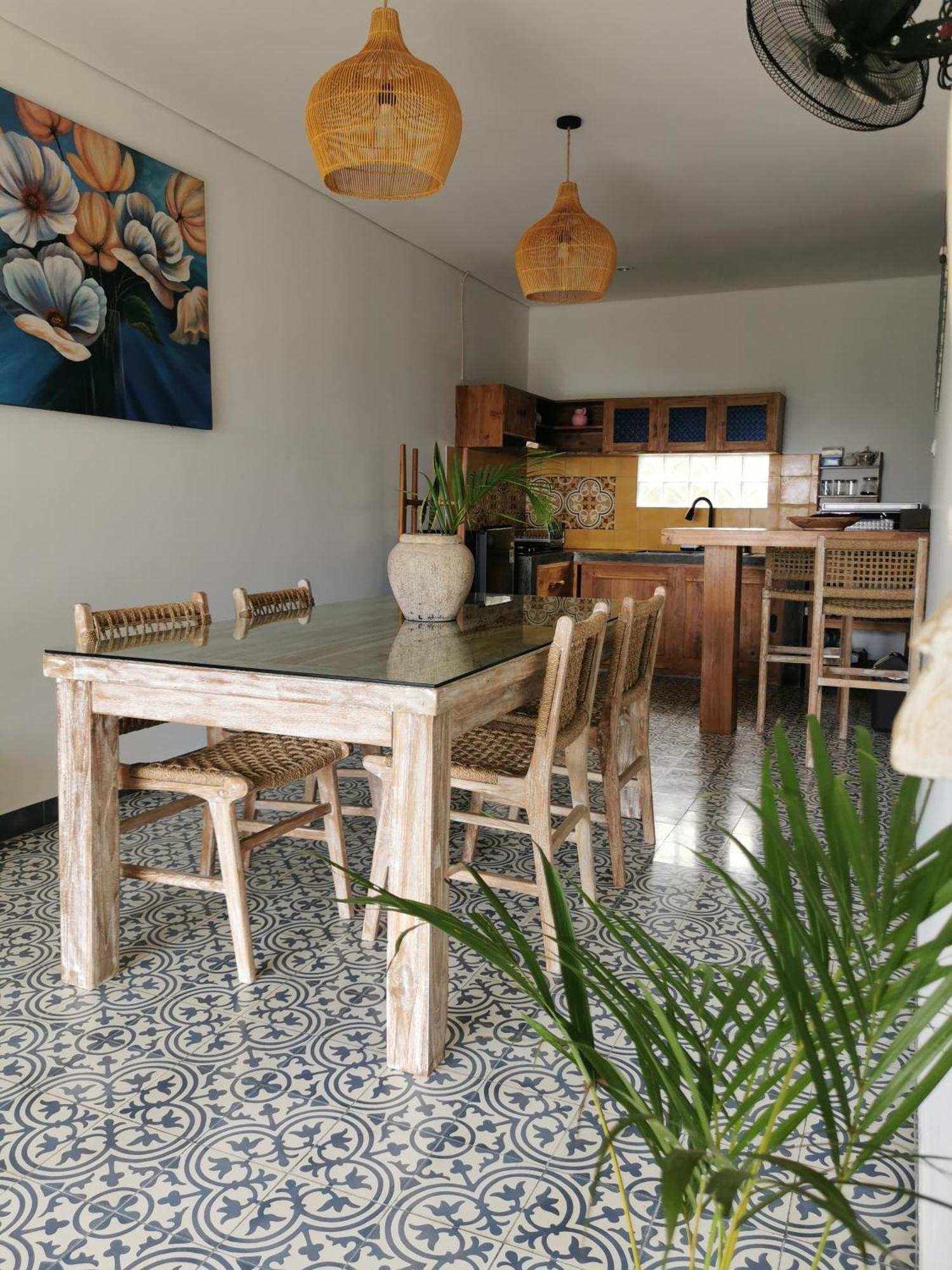 Mirabelle Joglo Village كاريمونجاوا الغرفة الصورة